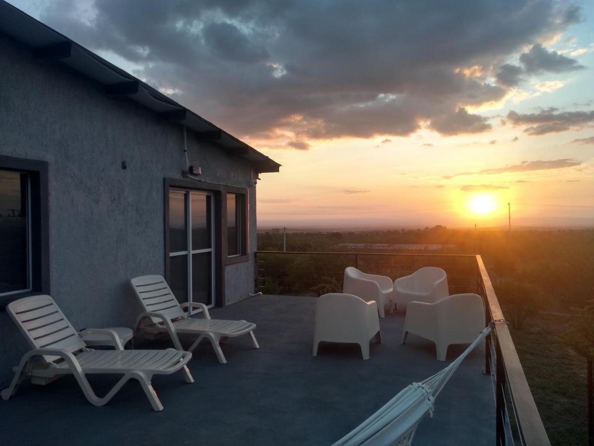Anubis Aparthotel Villa de Merlo Exterior photo